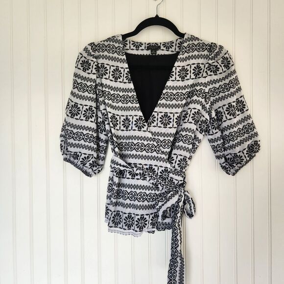 ANN TAYLOR Black White Textured Printed Cotton Blend True Wrap Blouse XSP - Picture 1 of 7